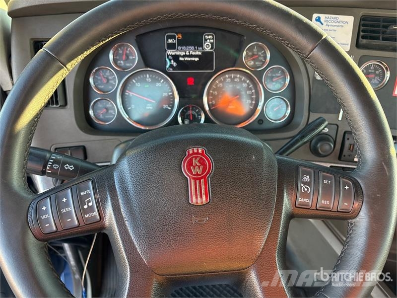 Kenworth T680 6x4 T/A Day Cab Truck Tractor Vilcēji