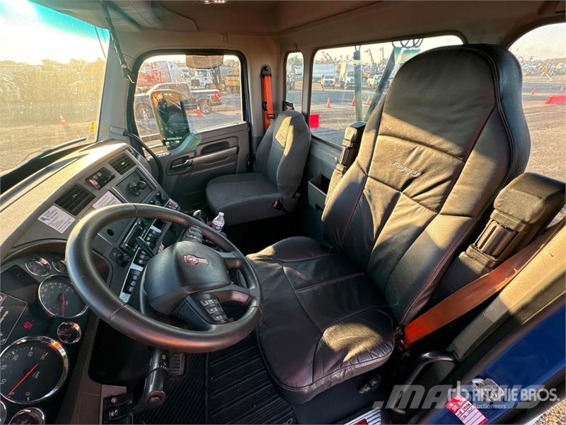 Kenworth T680 6x4 T/A Day Cab Truck Tractor Vilcēji