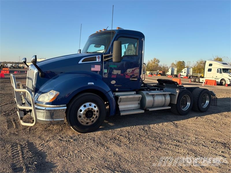 Kenworth T680 6x4 T/A Day Cab Truck Tractor Vilcēji
