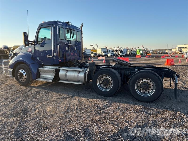 Kenworth T680 6x4 T/A Day Cab Truck Tractor Vilcēji