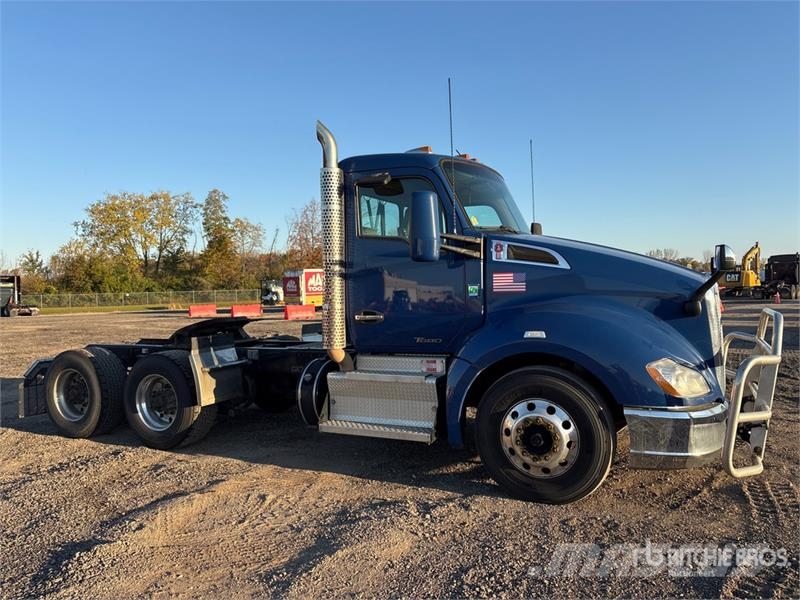 Kenworth T680 6x4 T/A Day Cab Truck Tractor Vilcēji