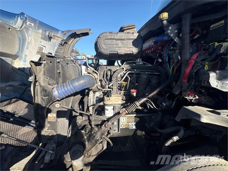 Kenworth T680 6x4 T/A Day Cab Truck Tractor Motrici e Trattori Stradali