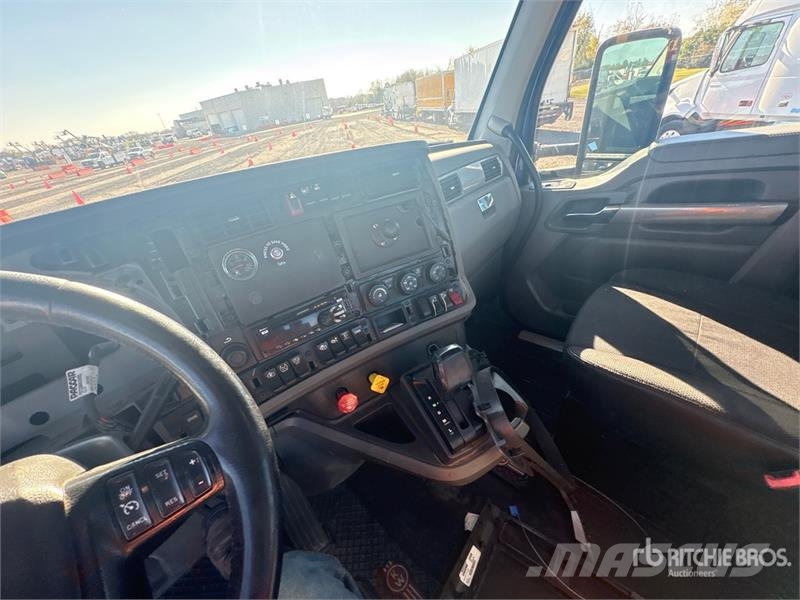 Kenworth T680 6x4 T/A Day Cab Truck Tractor Sattelzugmaschinen