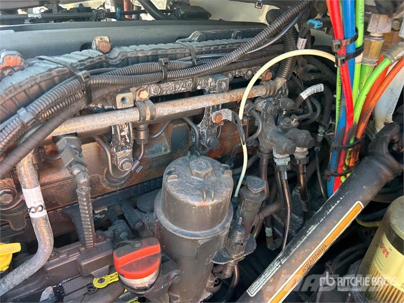 Kenworth T680 6x4 T/A Day Cab Truck Tractor Влекачи