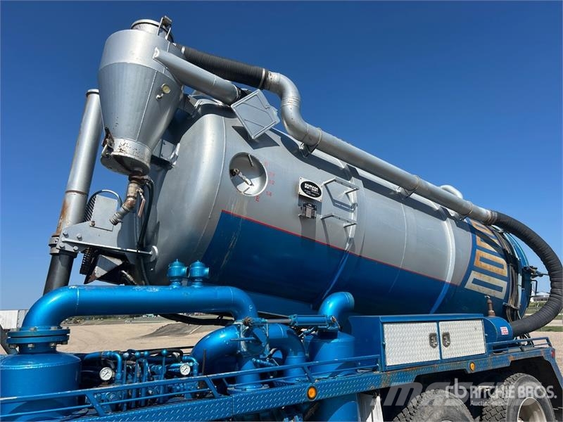 Kenworth T800 Combi / vacuum trucks