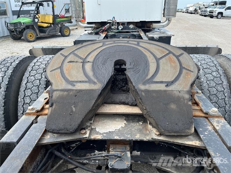 Kenworth T800 وحدات الجر