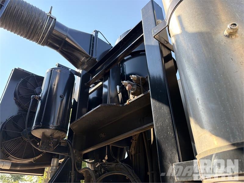 Kenworth T800 Kombinētās vakumsūkņa mašīnas