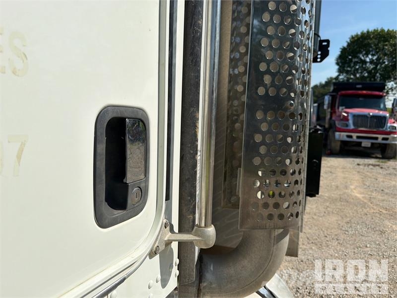 Kenworth T800 Kombinētās vakumsūkņa mašīnas