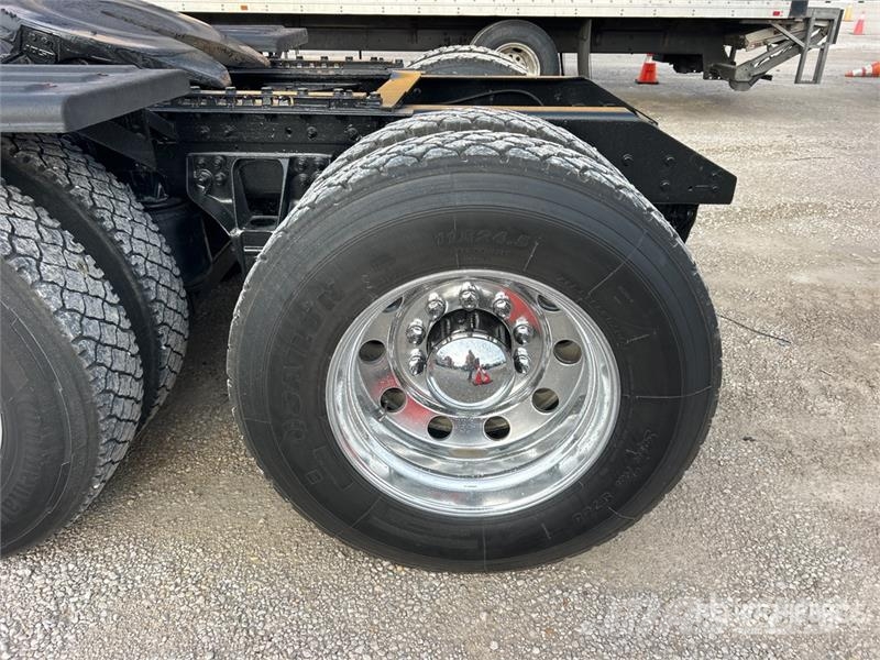 Kenworth T800 Vilcēji