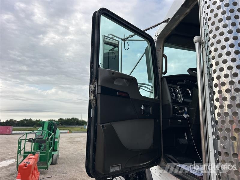 Kenworth T800 Vilcēji