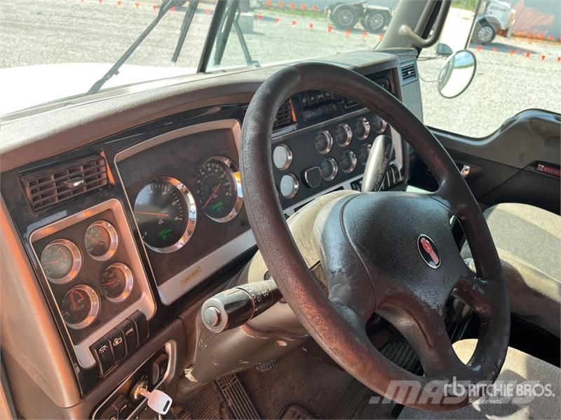 Kenworth T800 وحدات الجر