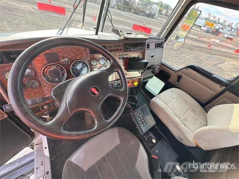 Kenworth T800 6x4 Cab and Chassis Kabine i unutrašnjost
