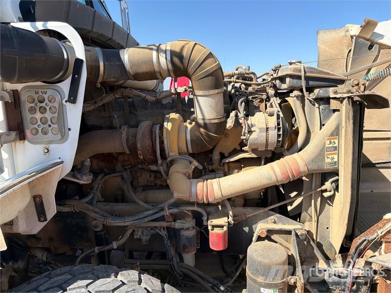 Kenworth T800 6x4 Sleeper Cab and Chassis (Inoperable) Kabine in notranjost