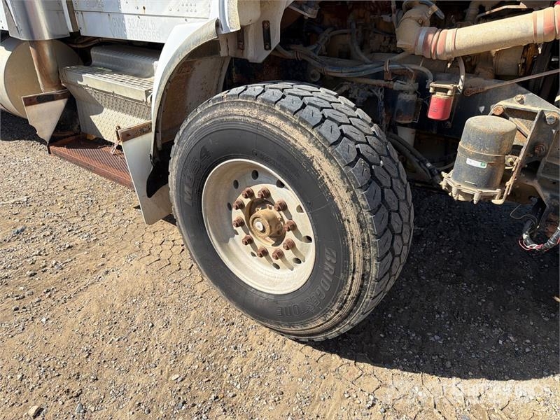 Kenworth T800 6x4 Sleeper Cab and Chassis (Inoperable) Kabine in notranjost