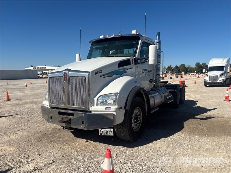 Kenworth T880 Naudoti vilkikai