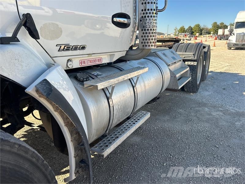 Kenworth T880 Naudoti vilkikai