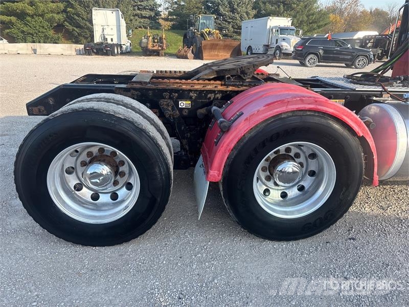 Kenworth T880 Tractor Units