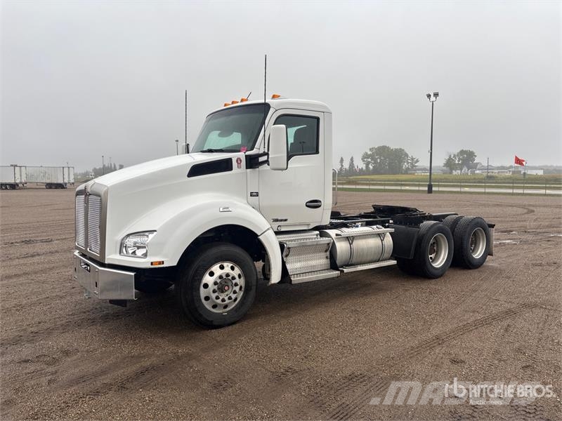 Kenworth T880 Тягачі