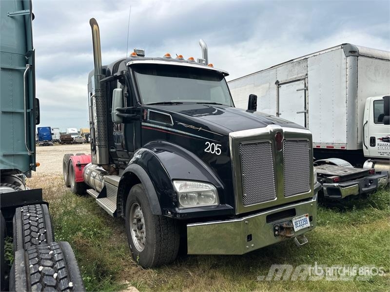Kenworth T880 Τράκτορες