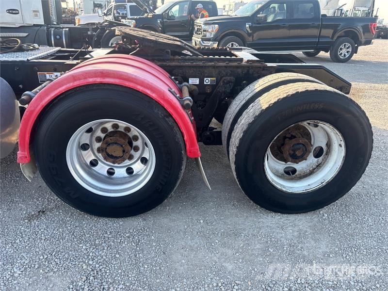 Kenworth T880 Tractor Units