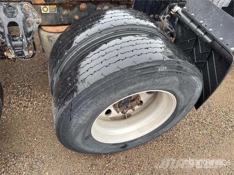 Kenworth T880 Тягачі