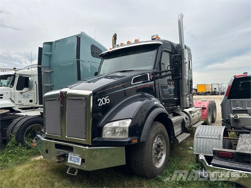 Kenworth T880 Τράκτορες