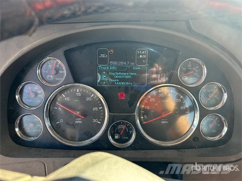 Kenworth T880 Naudoti vilkikai
