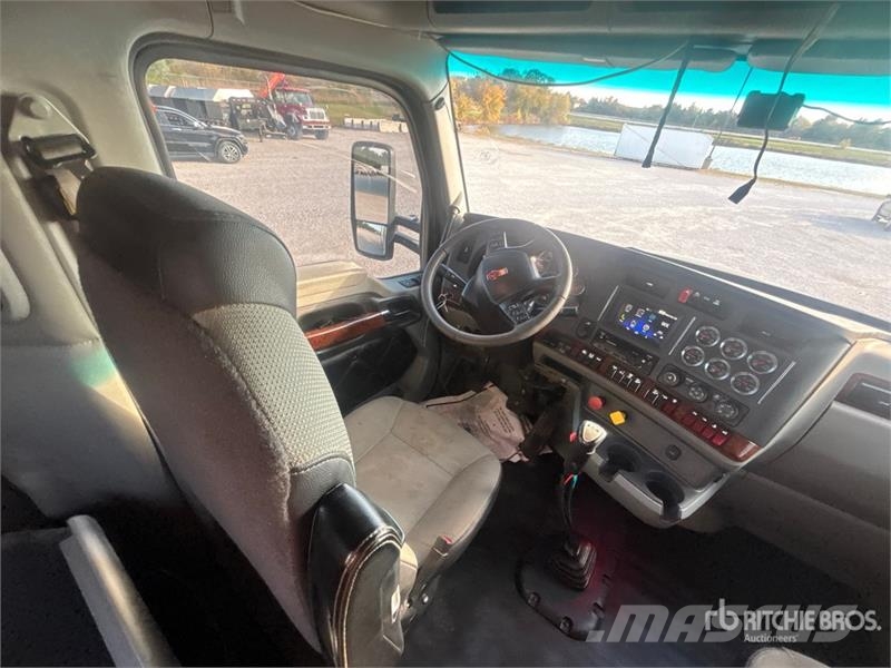Kenworth T880 Tractor Units