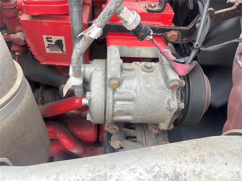 Kenworth T880 Tracteur routier