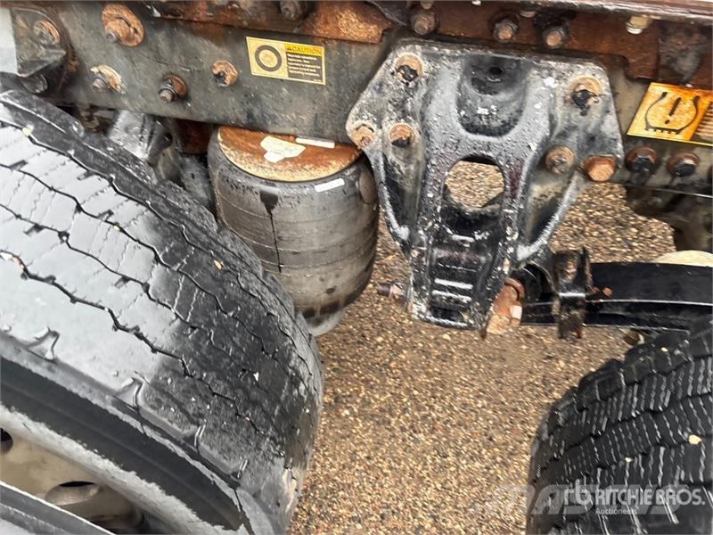 Kenworth T880 Тягачі