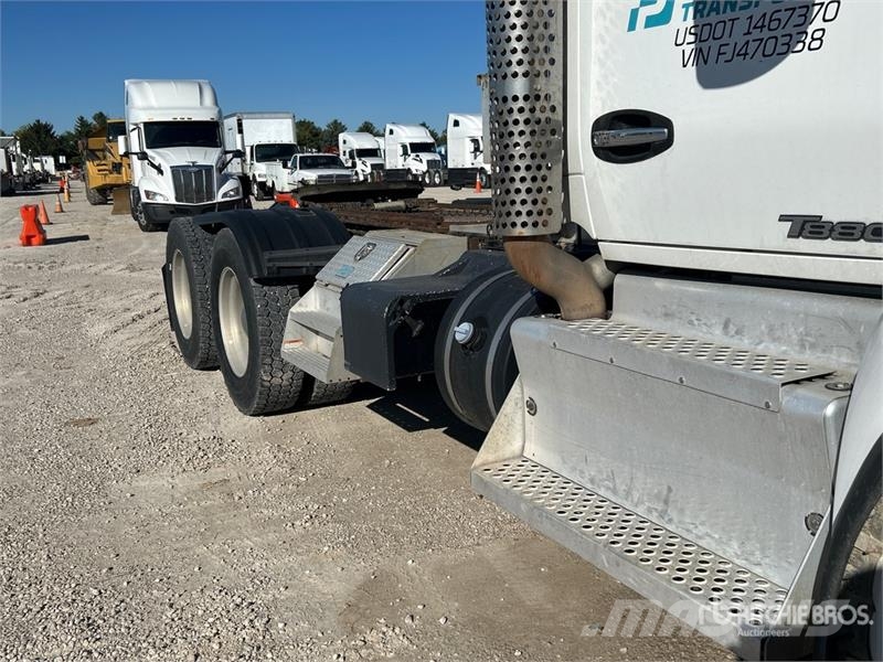 Kenworth T880 Naudoti vilkikai