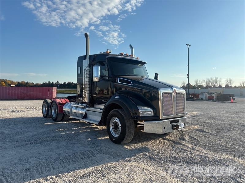 Kenworth T880 Tractor Units