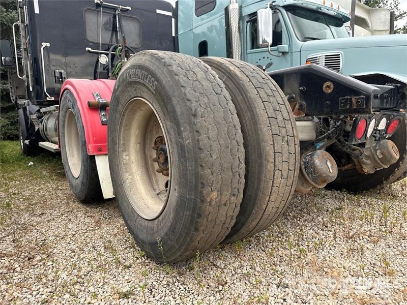 Kenworth T880 Τράκτορες