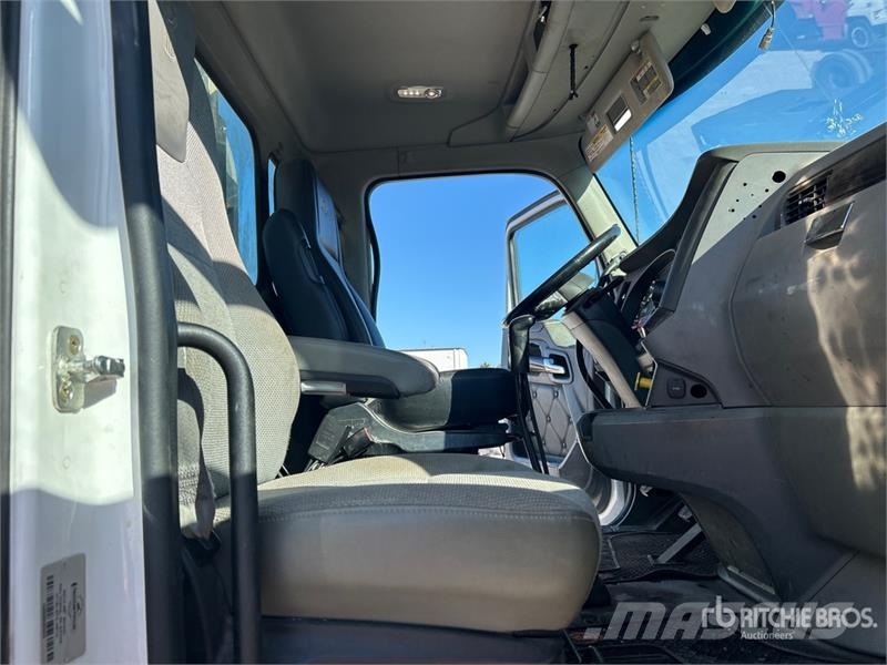 Kenworth T880 Naudoti vilkikai