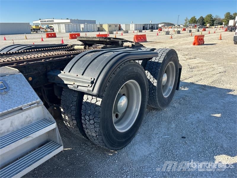 Kenworth T880 Naudoti vilkikai