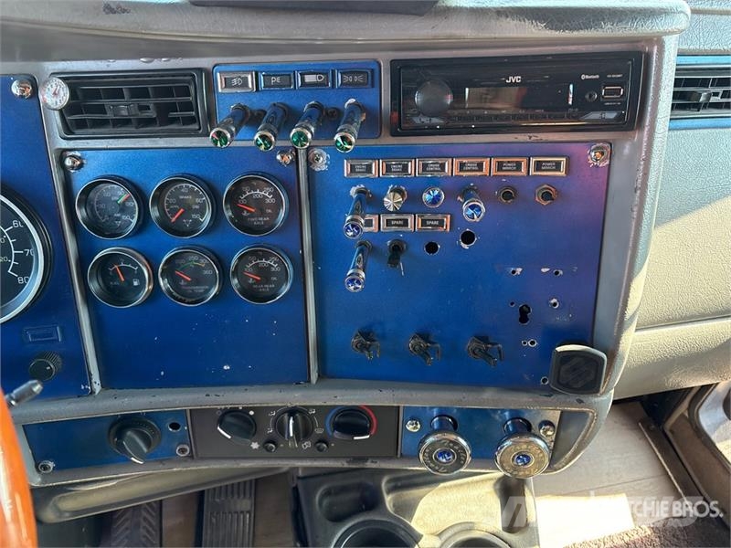 Kenworth W900 Tractor Units
