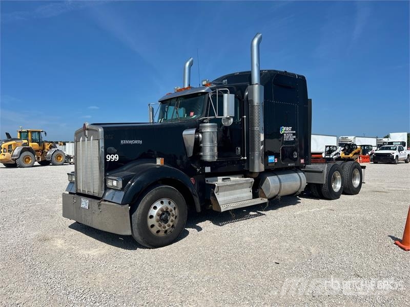 Kenworth W900 Prime Movers
