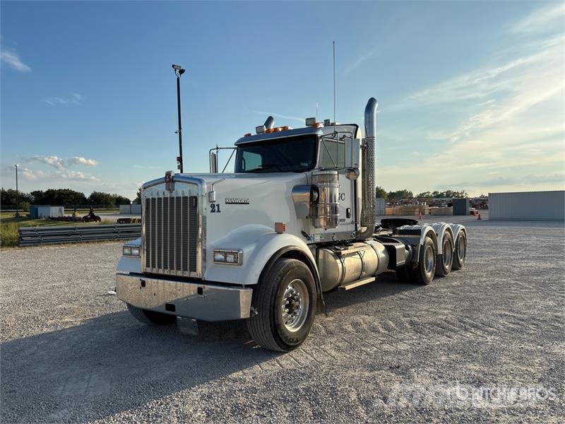 Kenworth W900 Tractor Units