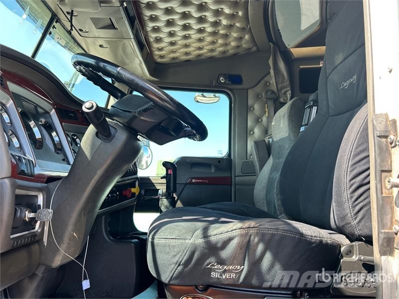 Kenworth W900 Prime Movers