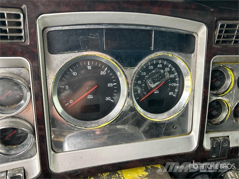 Kenworth W900 Prime Movers