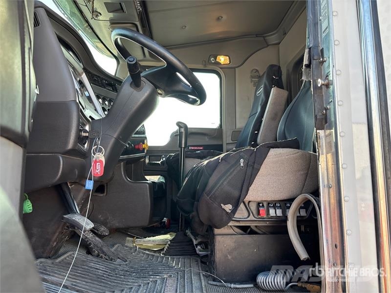 Kenworth W900 Tractor Units