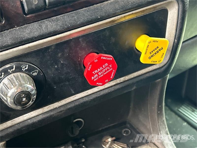 Kenworth W900 Prime Movers