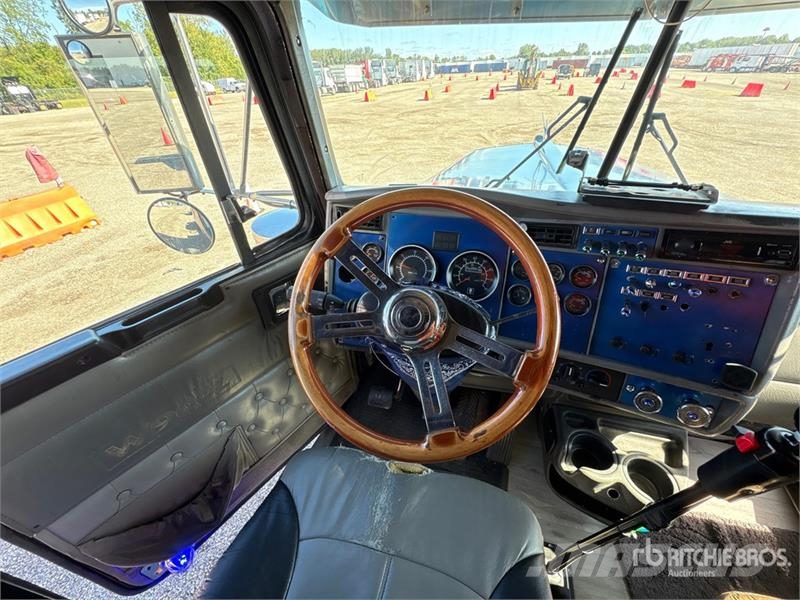 Kenworth W900 Tractor Units