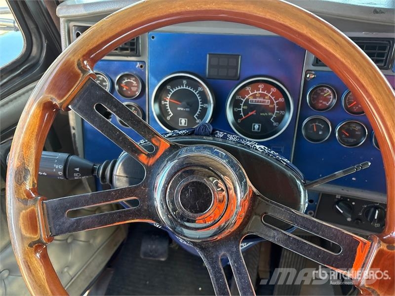 Kenworth W900 Tractor Units