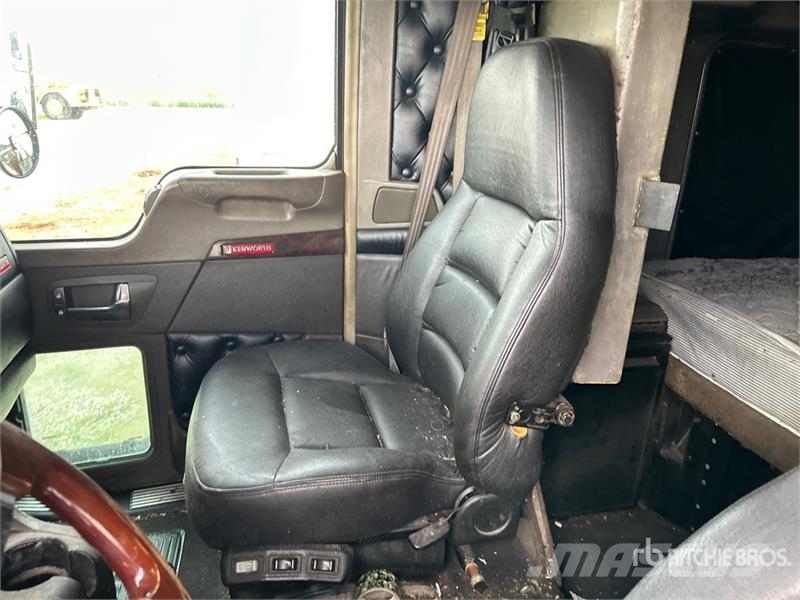 Kenworth W900 Prime Movers