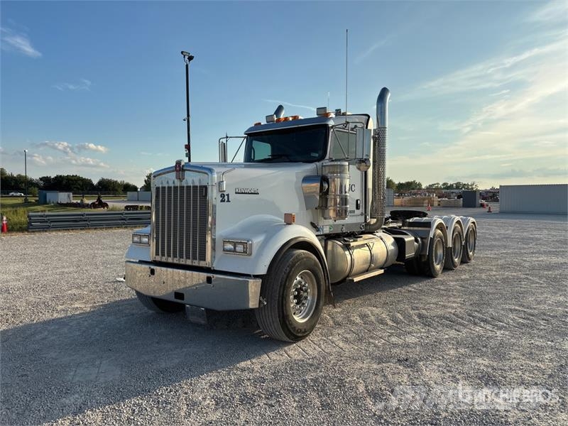 Kenworth W900 Tractor Units
