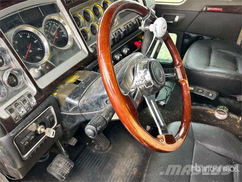 Kenworth W900 Prime Movers