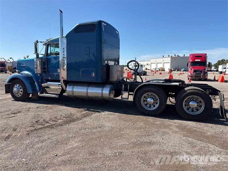 Kenworth W900 Tractor Units