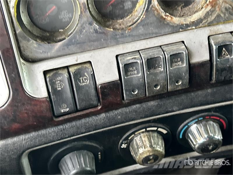 Kenworth W900 Prime Movers