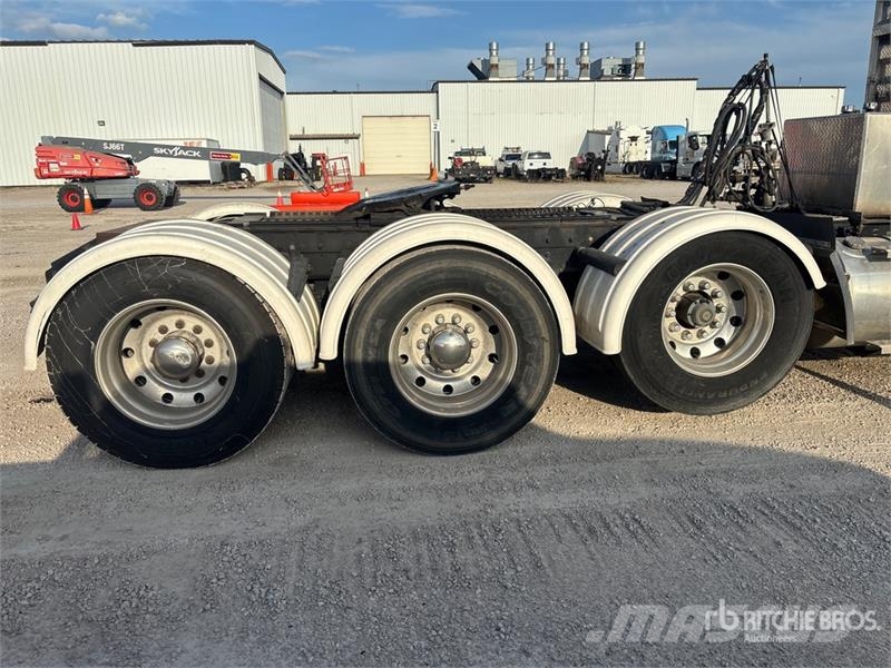 Kenworth W900 Tractor Units